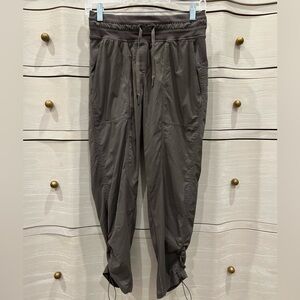 Lululemon Dance Studio Cropped Jogger Size Small